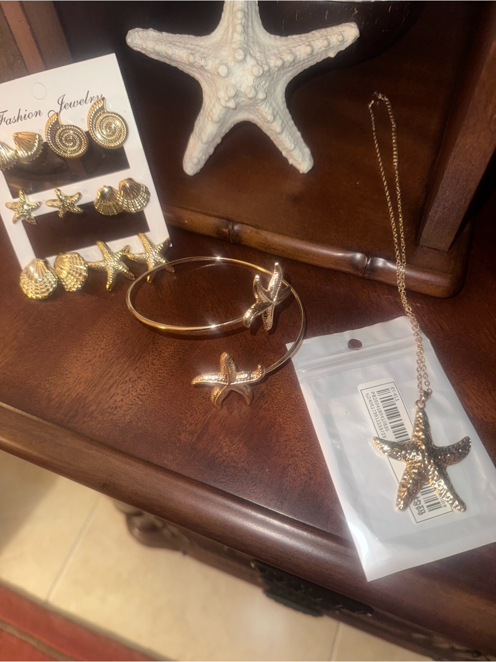 Gold Starfish Bracelet and Necklace Set - Fashion Jewelry